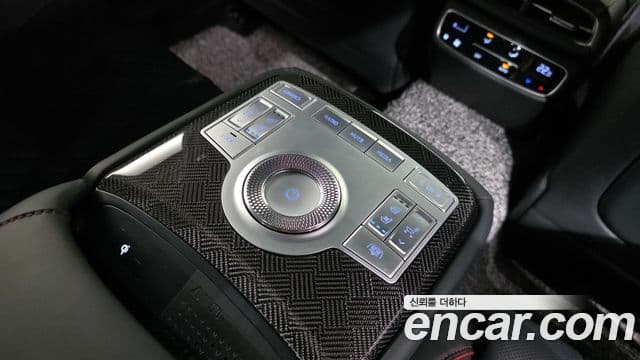 Genesis Electrified G80 2022 — Şəkil 19/20