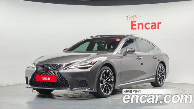 Lexus LS500 2021 — Şəkil 1/20