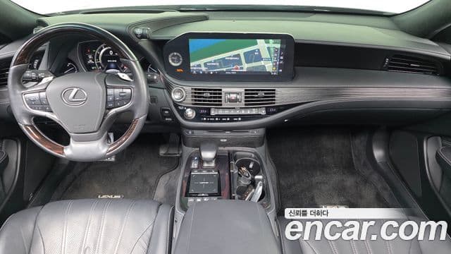 Lexus LS500 2021 — Şəkil 7/20
