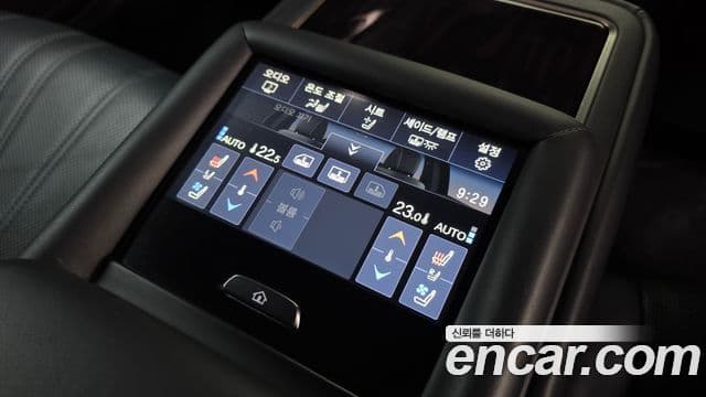 Lexus LS500 2021 — Şəkil 18/20