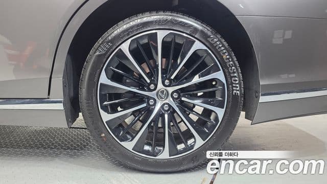 Lexus LS500 2021 — Photo 23/34
