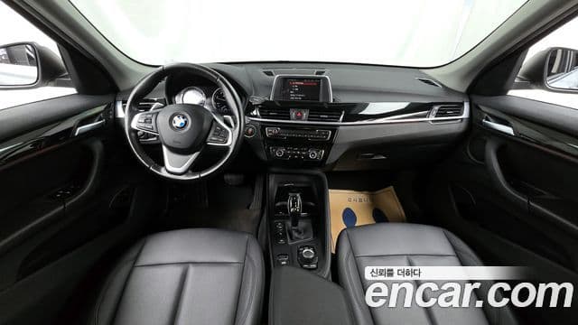 BMW X1 2018 — Photo 9/20
