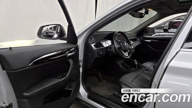 BMW X1 2018 — Photo 3/20