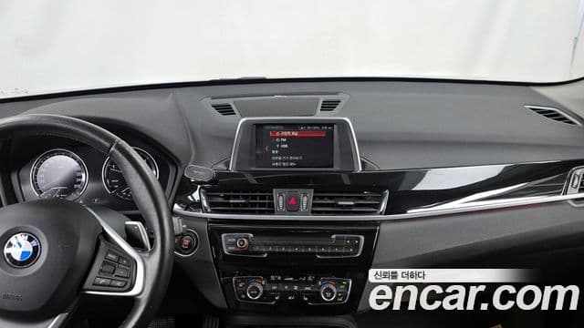BMW X1 2018 — Photo 13/20