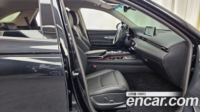 Genesis GV70 2021 — ფოტო 8/30
