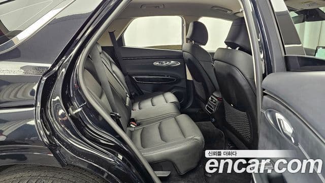 Genesis GV70 2021 — ფოტო 18/30