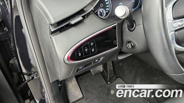 Genesis GV70 2021 — ფოტო 30/30