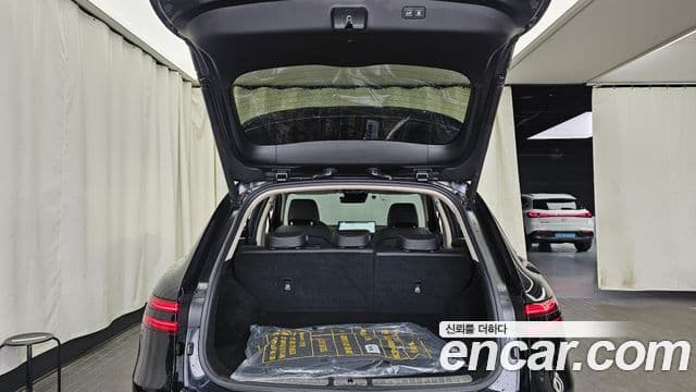 Genesis GV70 2021 — ფოტო 20/30