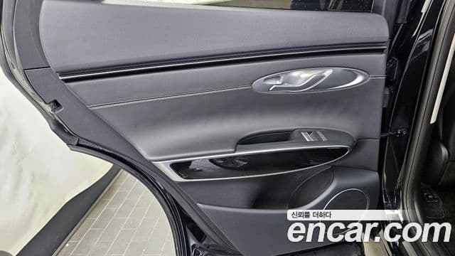 Genesis GV70 2021 — ფოტო 3/30