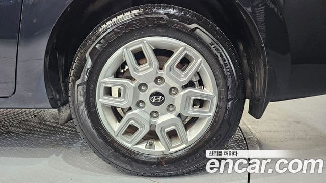 Hyundai Staria 2024 — Photo 22/30