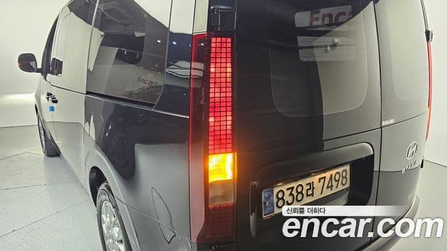 Hyundai Staria 2024 — Photo 19/30