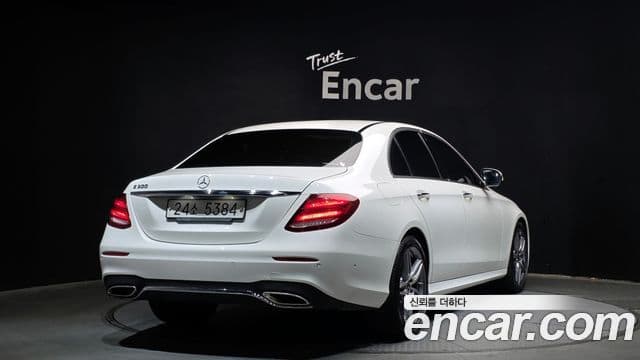 Mercedes-Benz E-Class 2019 — ფოტო 2/20