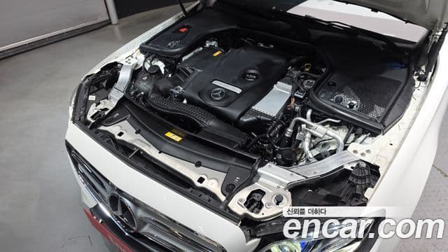 Mercedes-Benz E-Class 2019 — ფოტო 6/20