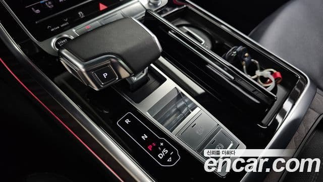 Audi Q7 2021 — Şəkil 9/20