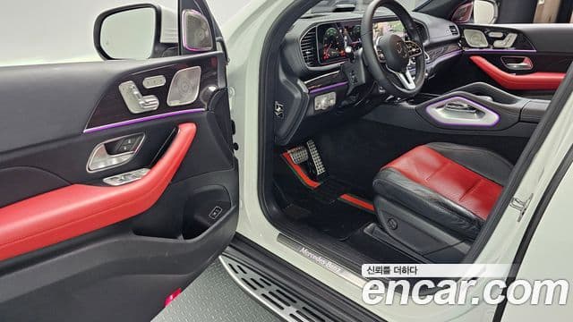 Mercedes-Benz GLE-Class 2023 — Photo 4/33