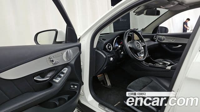 Mercedes-Benz GLC-Class 2018 — Фото 10/20