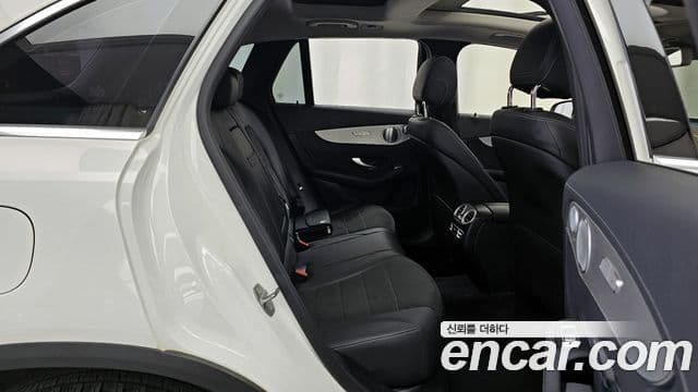 Mercedes-Benz GLC-Class 2018 — Фото 12/20