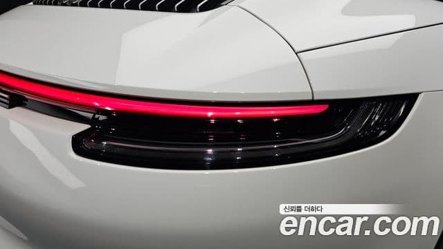 Porsche 911 2021 — Photo 19/31