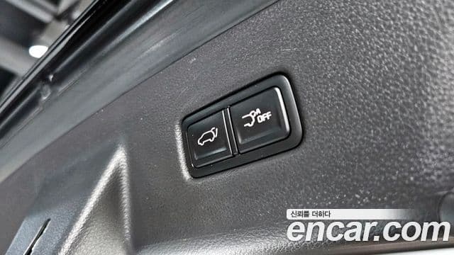 Kia Carnival 2023 — Şəkil 18/20