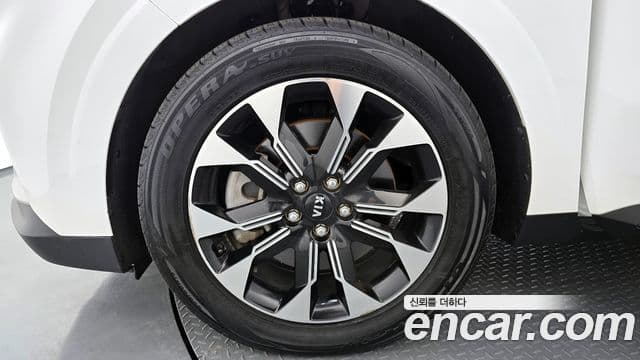 Kia Carnival 2020 — фото 5 из 20