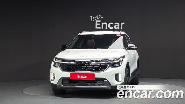 Kia Seltos 2022 — ფოტო 2/20