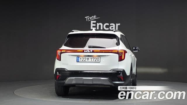 Kia Seltos 2022 — ფოტო 3/20