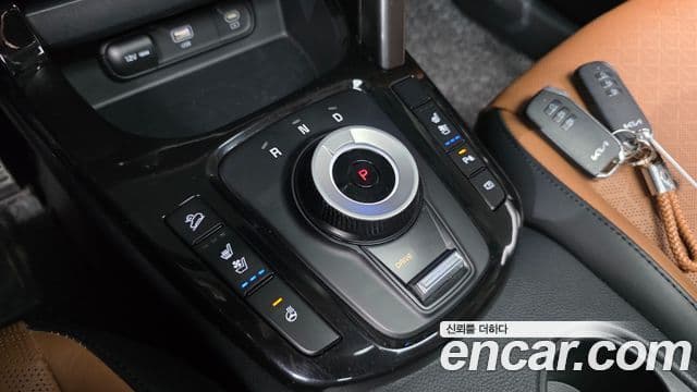 Kia Seltos 2022 — ფოტო 8/20