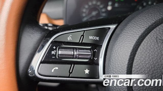 Kia Seltos 2022 — ფოტო 17/20
