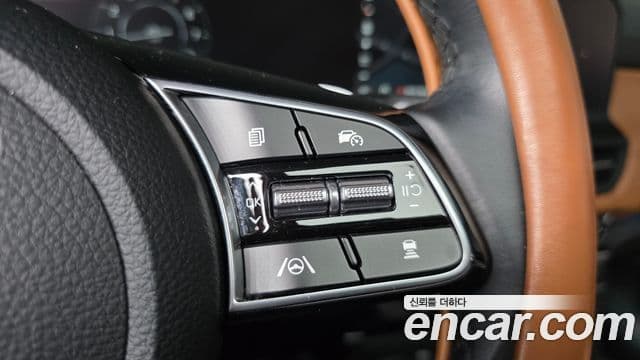 Kia Seltos 2022 — ფოტო 18/20