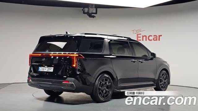 Kia Carnival 2025 — Şəkil 2/20