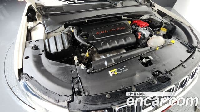 Jeep Compass 2021 — ფოტო 6/20