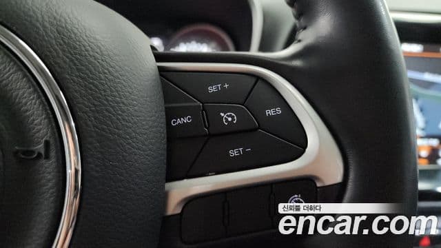 Jeep Compass 2021 — ფოტო 17/20