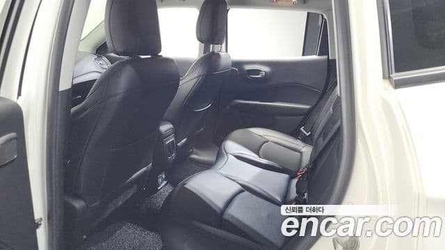 Jeep Compass 2021 — ფოტო 20/20