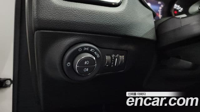Jeep Compass 2021 — Şəkil 19/36