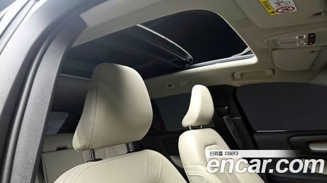 Volvo XC40 2023 — Şəkil 16/20