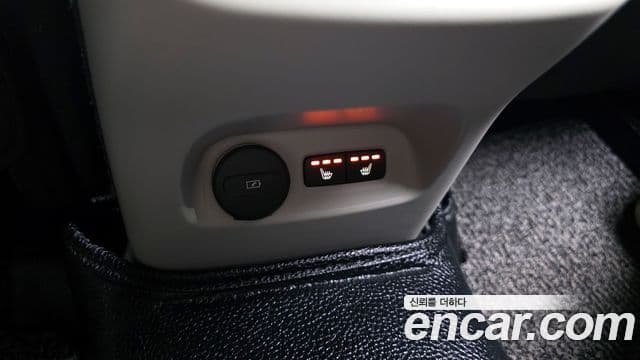 Volvo XC40 2023 — Şəkil 19/20