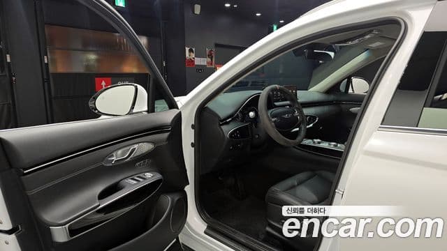 Genesis GV70 2022 — Şəkil 10/20