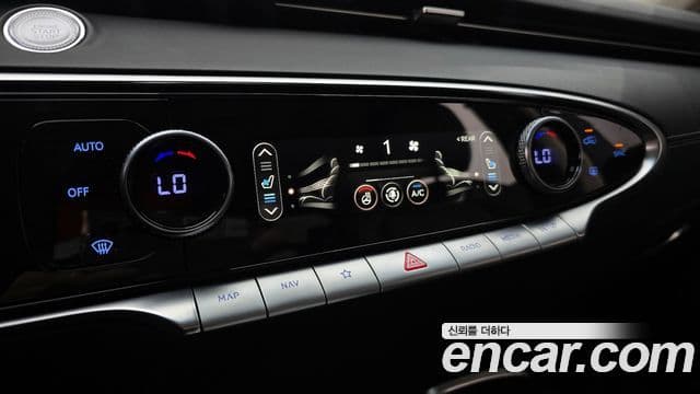 Genesis GV70 2022 — Şəkil 17/20