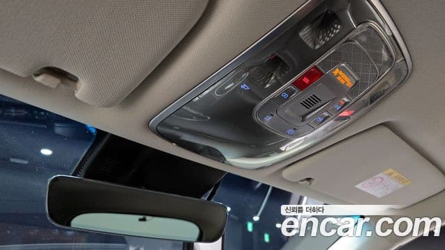 Genesis GV70 2022 — фото 19 из 20