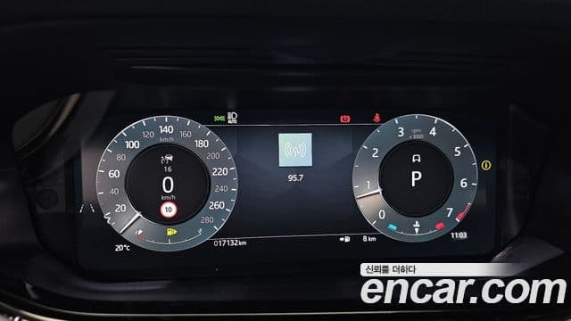 Land Rover Range Rover Evoque 2025 — Фото 8/20
