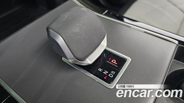 Land Rover Range Rover Evoque 2025 — Фото 9/20