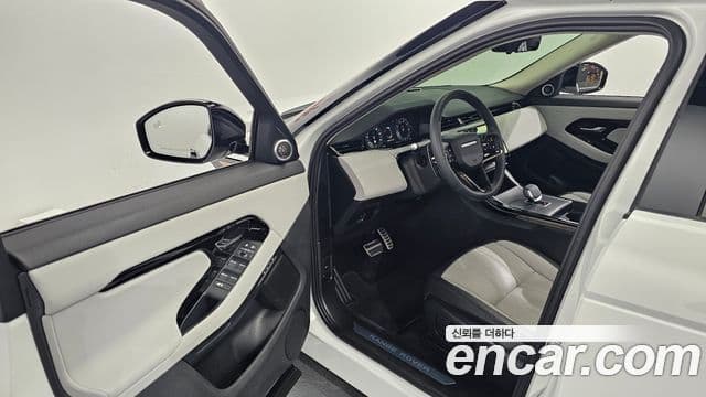 Land Rover Range Rover Evoque 2025 — Фото 10/20