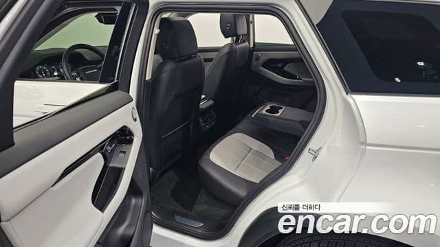 Land Rover Range Rover Evoque 2025 — Фото 11/20