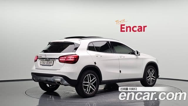 Mercedes-Benz GLA-Class 2019 — Фото 2/20