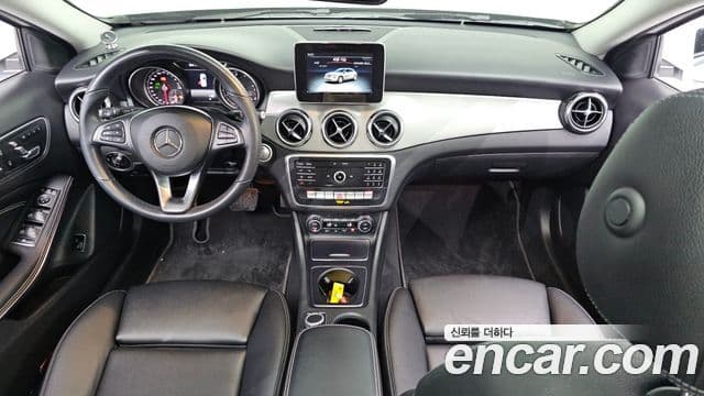 Mercedes-Benz GLA-Class 2019 — Фото 7/20
