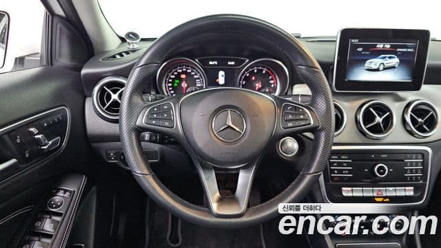 Mercedes-Benz GLA-Class 2019 — Фото 13/20