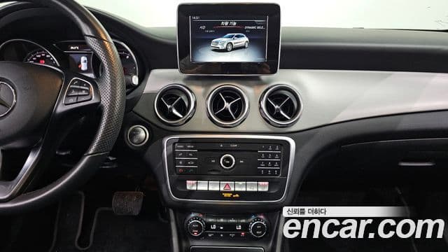 Mercedes-Benz GLA-Class 2019 — Фото 14/20
