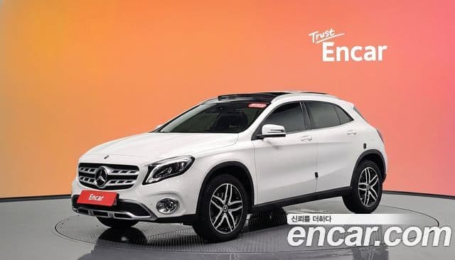 Mercedes-Benz GLA-Class 2019 — Фото 1/20