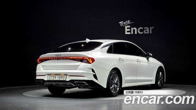 Kia K5 2023 — ფოტო 2/20