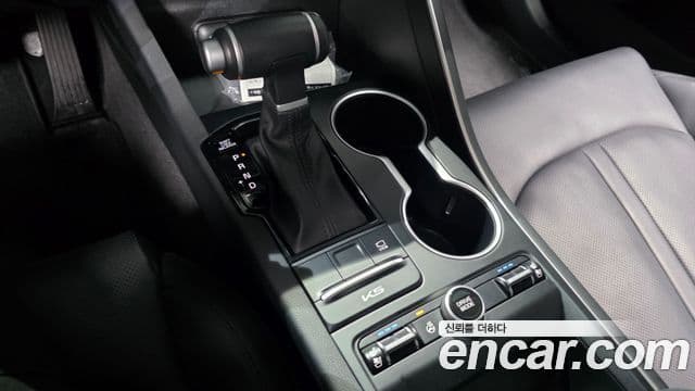 Kia K5 2023 — ფოტო 9/20